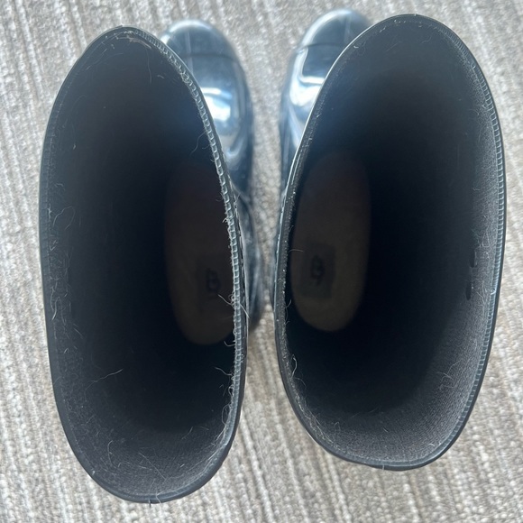 UGG WOMEN'S SIENNA RAIN BOOT - BLACK - Picture 5 of 6